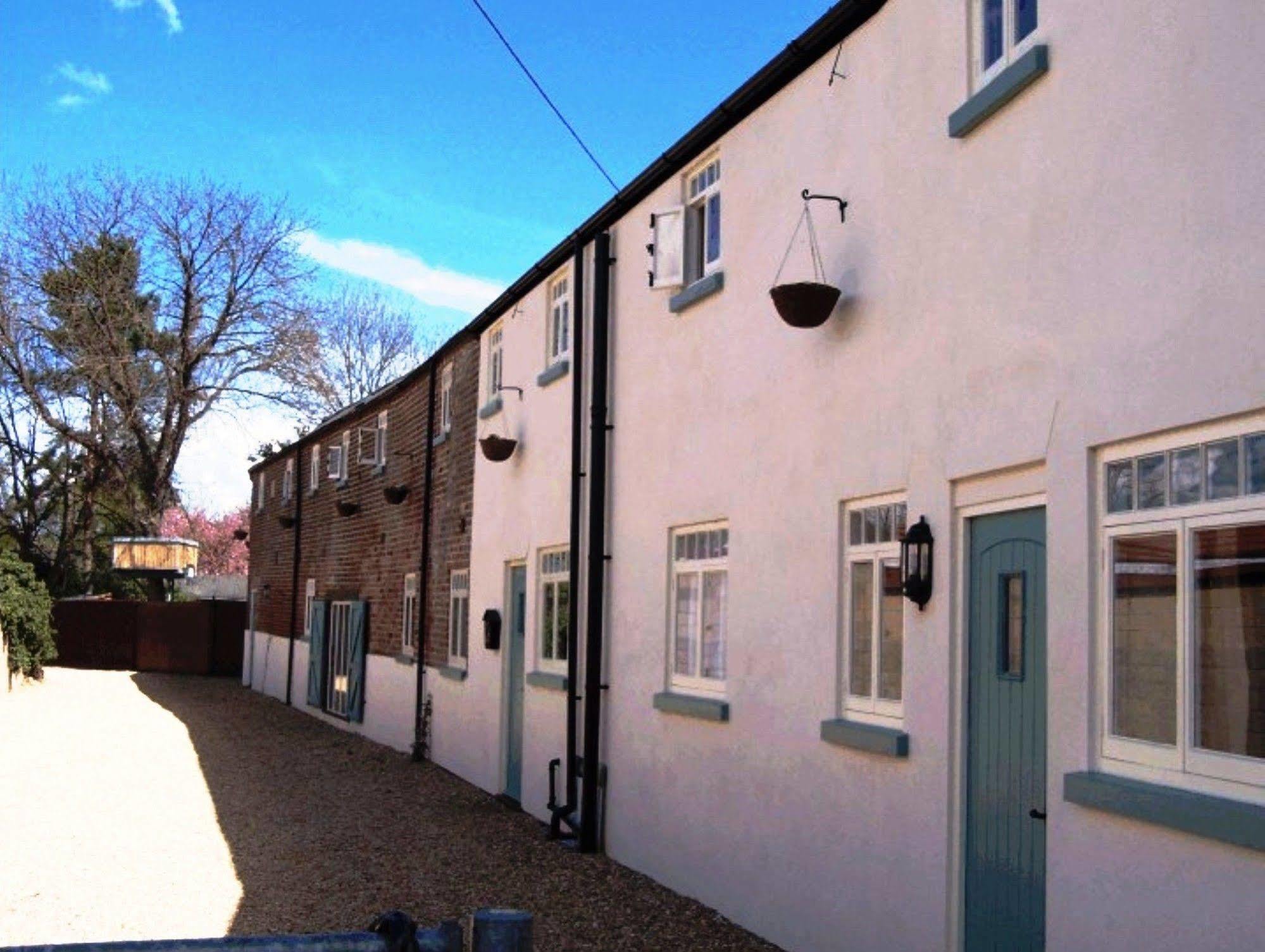 The Mansion House Hotel Holbeach Exterior photo